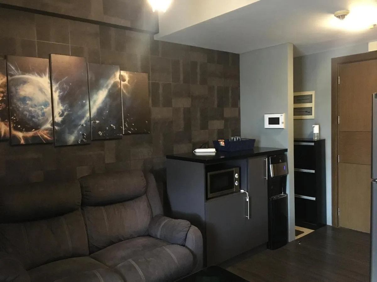 Cozy Condo Near Naia With Wifi, Pool And Balcony Pasay Philippines