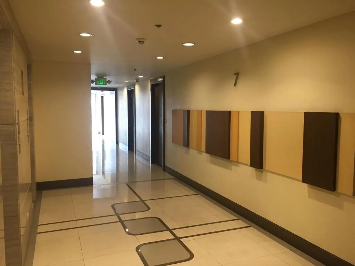 Cozy Condo Near Naia With Wifi, Pool And Balcony Pasay Aparthotel